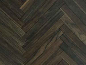 Sàn gỗ chiu liu 15x90x600mm