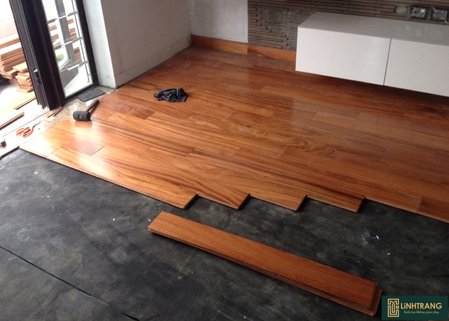Sàn gỗ gỏ đỏ Nam Phi 15x90x900mm