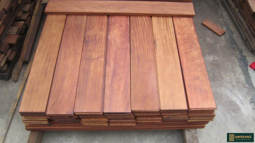 Sàn gỗ căm xe 15x90x1050mm