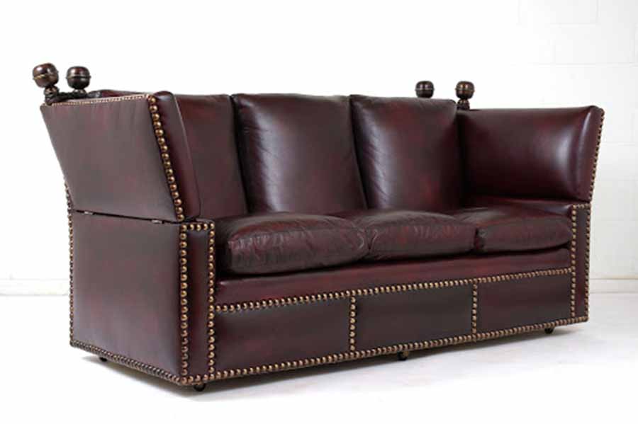 sofa phòng khách tân cổ điển da màu đỏ mận